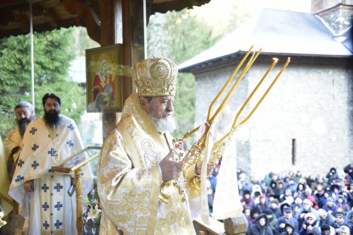 Părintele Arsenie Boca, pomenit la 33 ani de la trecerea în veșnicie Poza 235587