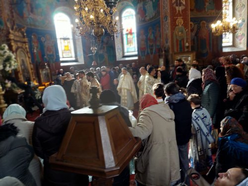 Zi de hram la Biserica „Sfântul Stelian”‑Lucaci din București Poza 235484