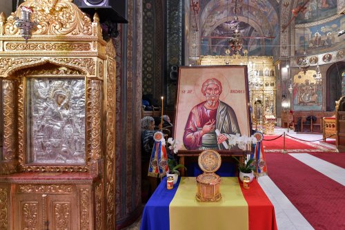 Laudă de seară adusă Ocrotitorului României la Catedrala Patriarhală Poza 235607