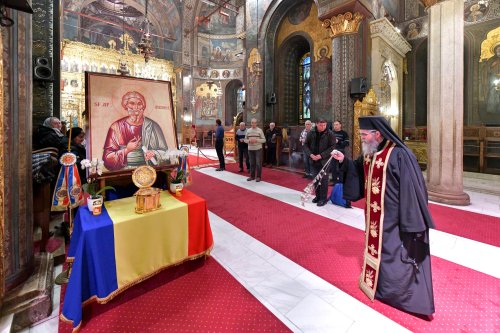 Laudă de seară adusă Ocrotitorului României la Catedrala Patriarhală Poza 235613