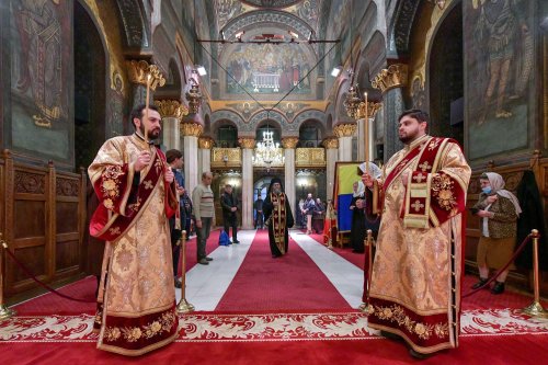 Laudă de seară adusă Ocrotitorului României la Catedrala Patriarhală Poza 235615