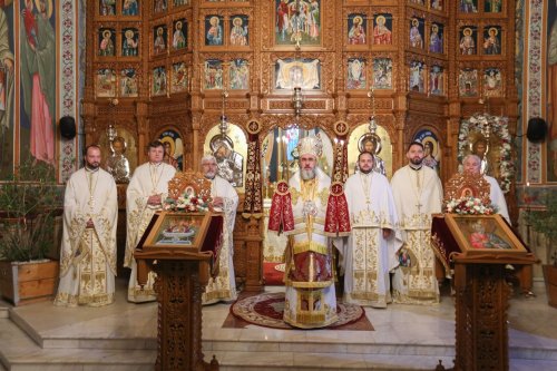 Biserica „Sfântul Apostol Andrei” din Buzău și-a cinstit ocrotitorul Poza 235852