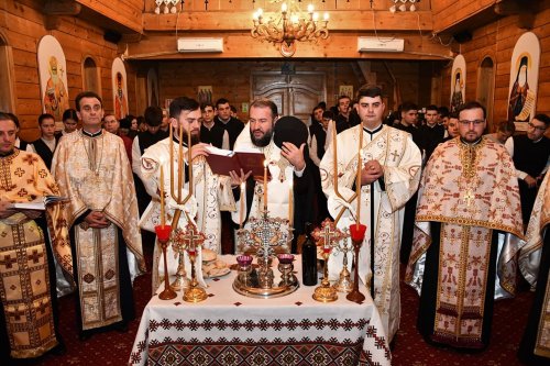 Sfântul Andrei chemat în rugăciune și la Caransebeș Poza 235859