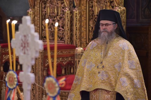 Patriarhul României a săvârşit Te Deum-ul de Ziua Naţională Poza 235883