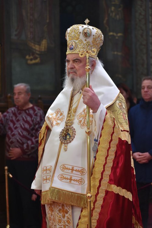 Patriarhul României a săvârşit Te Deum-ul de Ziua Naţională Poza 235885