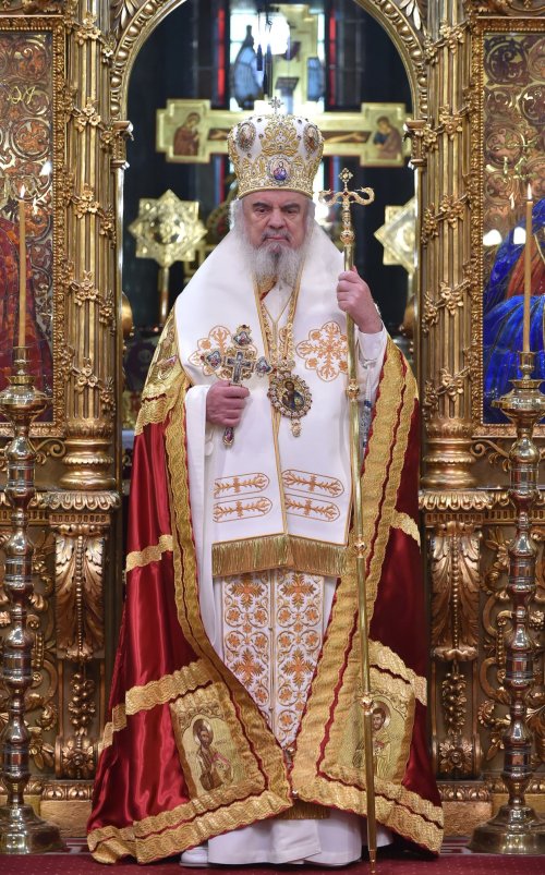 Patriarhul României a săvârşit Te Deum-ul de Ziua Naţională Poza 235895