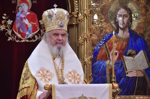 Patriarhul României a săvârşit Te Deum-ul de Ziua Naţională Poza 235897