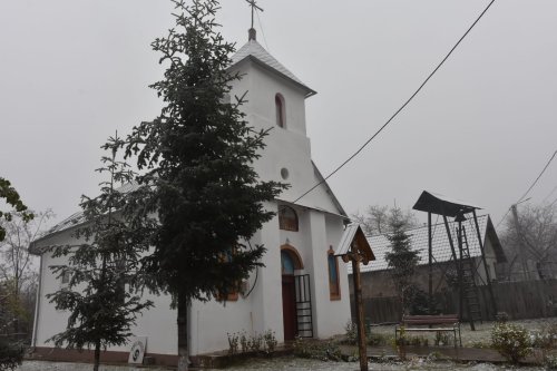 Binecuvântare arhierească de „Ciumarcă” în satul Șiroca Poza 235984