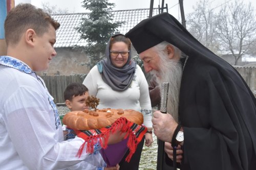 Binecuvântare arhierească de „Ciumarcă” în satul Șiroca Poza 235986