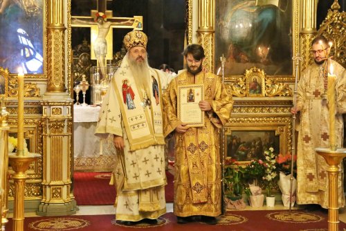 Doi mitropoliți au slujit în Catedrala Mitropolitană din Iași Poza 236124
