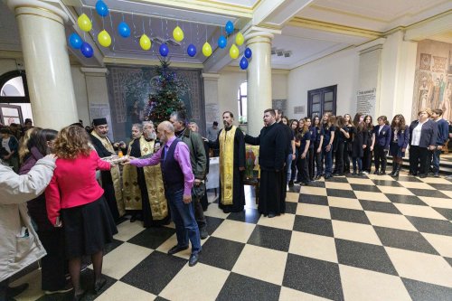 Ocrotitorul Colegiului Național „Sfântul Sava” sărbătorit cu emoție Poza 236269