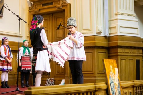 Spectacolul „Sfântul Nicolae în mijlocul copiilor” la Palatul Patriarhiei Poza 236321