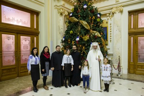 Spectacolul „Sfântul Nicolae în mijlocul copiilor” la Palatul Patriarhiei Poza 236374