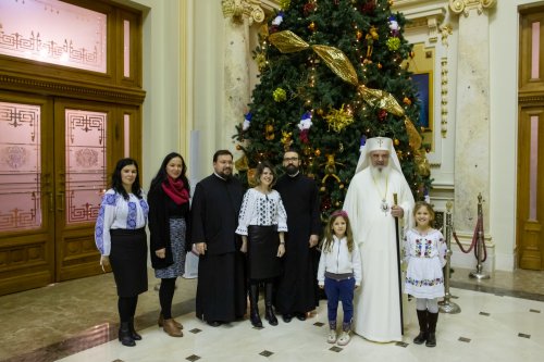 Spectacolul „Sfântul Nicolae în mijlocul copiilor” la Palatul Patriarhiei Poza 236375