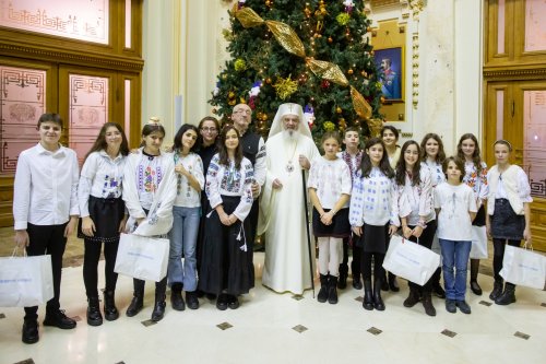 Spectacolul „Sfântul Nicolae în mijlocul copiilor” la Palatul Patriarhiei Poza 236386