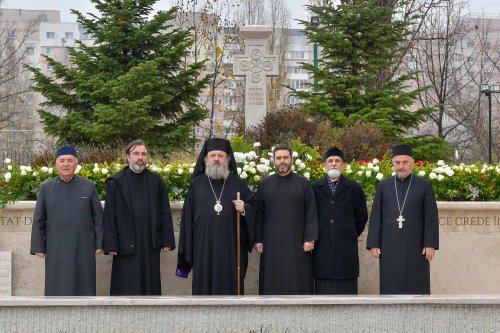 Rugăciune și pomenire la Parohia „Sfânta Vineri”- Drumul Taberei Poza 236625