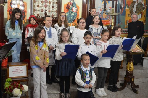 Sărbătoarea copiilor din Parohia Iancu Vechi‑Mătăsari Poza 236632
