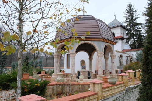 Sub protecția Sfântului Nicolae la Mănăstirea Sitaru Poza 236436
