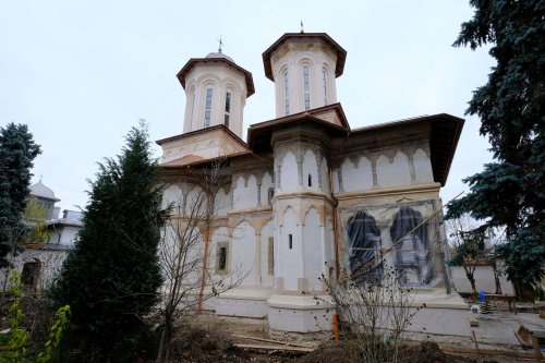 Sub protecția Sfântului Nicolae la Mănăstirea Sitaru Poza 236457