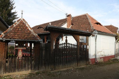 Darurile Sfântului Nicolae revărsate la Fântânele, Sibiu Poza 236785