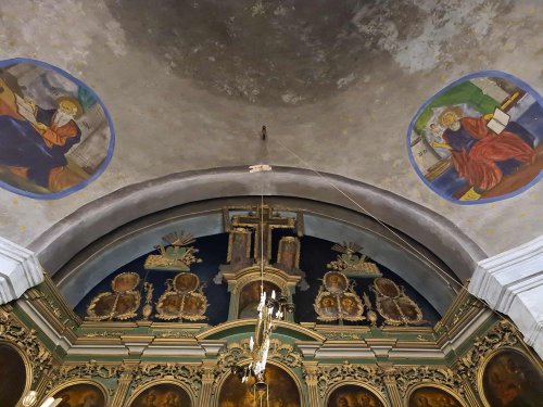 Biserica „Sfântul Nicolae”, centrul micii lumi a Darabanilor Poza 236552