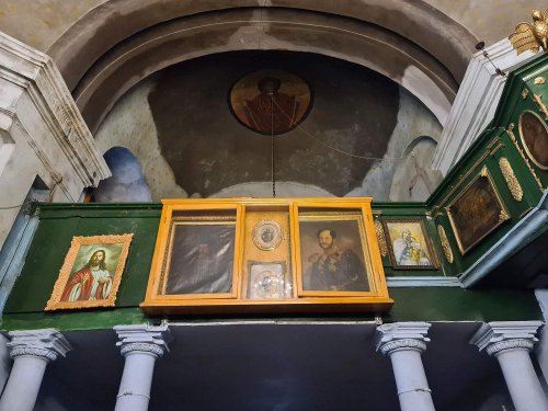 Biserica „Sfântul Nicolae”, centrul micii lumi a Darabanilor Poza 236559