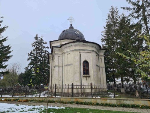 Biserica „Sfântul Nicolae”, centrul micii lumi a Darabanilor Poza 236560