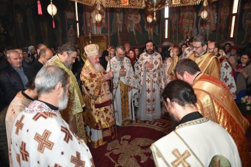 Întreită bucurie pentru comunitatea Bisericii „Sfântul Grigorie Palama” Poza 237058