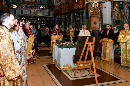O nouă raclă cu moaștele Sfântului Voievod Constantin Brâncoveanu Poza 237265