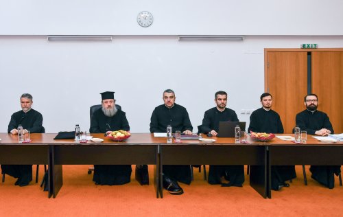 Examen de capacitate preoțească în Arhiepiscopia Bucureștilor Poza 237394
