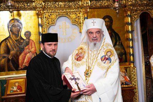 Noi duhovnici pentru parohii din Arhiepiscopia Bucureștilor Poza 237569