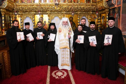 Noi duhovnici pentru parohii din Arhiepiscopia Bucureștilor Poza 237573