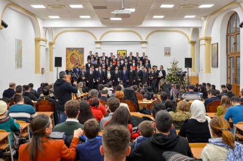 Tradiționalul concert de colinde al Facultății de Teologie Ortodoxă din București Poza 237593