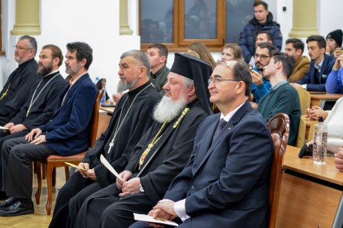 Tradiționalul concert de colinde al Facultății de Teologie Ortodoxă din București Poza 237598