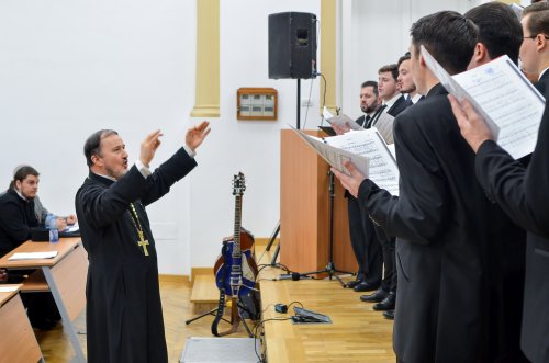 Tradiționalul concert de colinde al Facultății de Teologie Ortodoxă din București Poza 237602