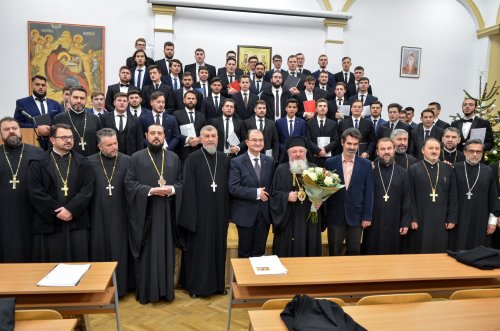 Tradiționalul concert de colinde al Facultății de Teologie Ortodoxă din București Poza 237618