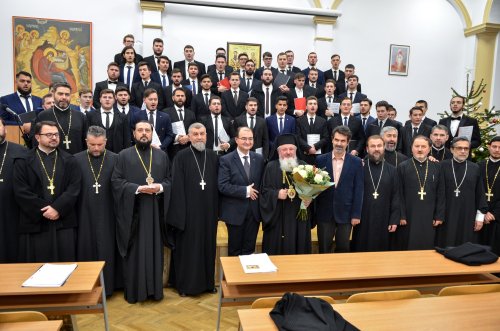 Tradiționalul concert de colinde al Facultății de Teologie Ortodoxă din București Poza 237619