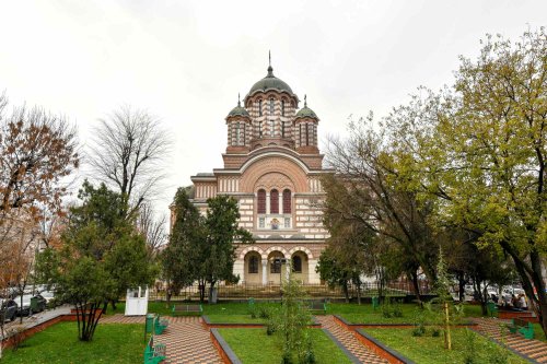 Biserica „Sfântul Elefterie”-Nou din București și-a cinstit ocrotitorul Poza 237693