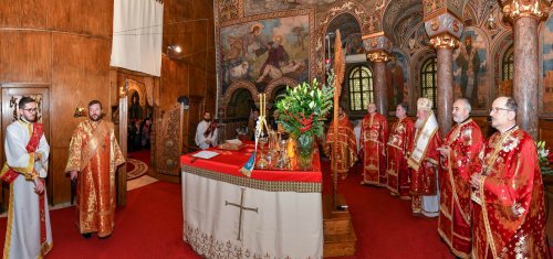 Biserica „Sfântul Elefterie”-Nou din București și-a cinstit ocrotitorul Poza 237728