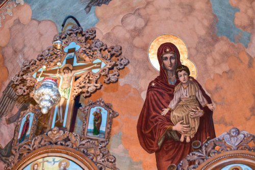 Biserica „Sfântul Elefterie”-Nou din București și-a cinstit ocrotitorul Poza 237733