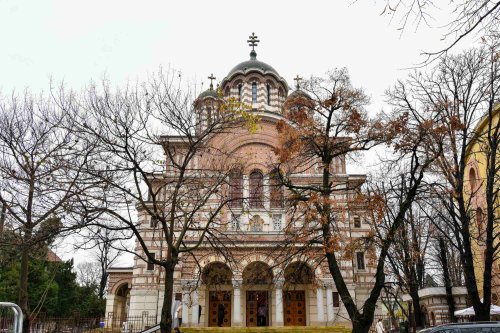 Biserica „Sfântul Elefterie”-Nou din București și-a cinstit ocrotitorul Poza 237737