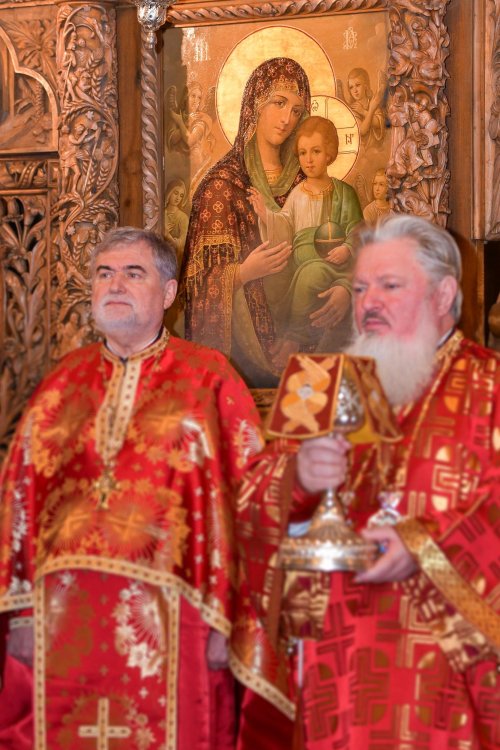 Biserica „Sfântul Elefterie”-Nou din București și-a cinstit ocrotitorul Poza 237748