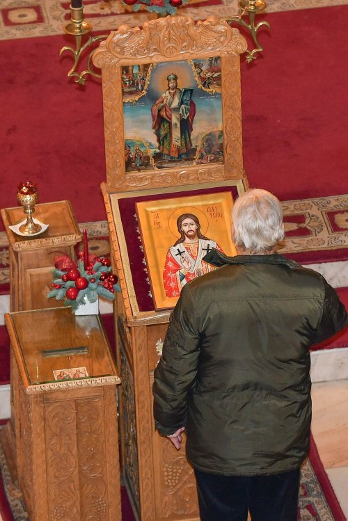 Biserica „Sfântul Elefterie”-Nou din București și-a cinstit ocrotitorul Poza 237756