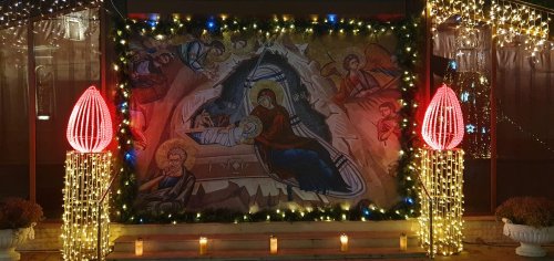 Colina Patriarhiei înfrumusețată pentru Sărbătoarea Crăciunului Poza 237834