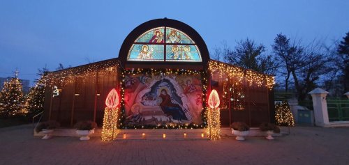 Colina Patriarhiei înfrumusețată pentru Sărbătoarea Crăciunului Poza 237835