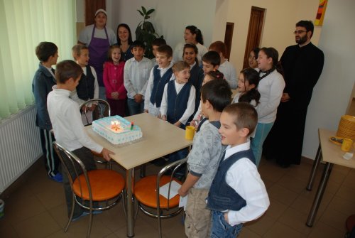 Ocrotire pentru copii la Centrul educaţional „Sfântul Nicolae” din Alba Iulia Poza 237578