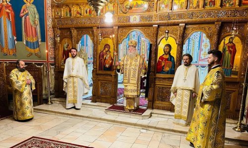 Duminica dinaintea Nașterii Domnului la paraclisul Mănăstirii „Sfântul Ioan cel Nou de la Suceava” Poza 238341