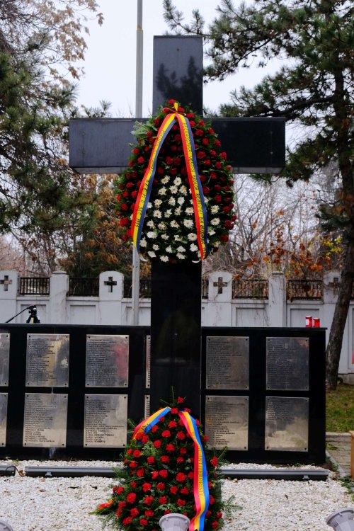 Eroii Revoluției pomeniți în cimitirul lor din Capitală Poza 238714