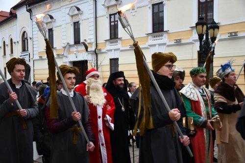 Tradiționalul „Alai al colindătorilor” la Caransebeș Poza 238811