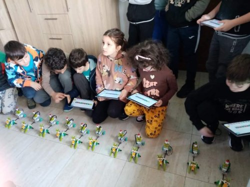 Activități de robotică pentru copii în orașul Victoria, județul Brașov Poza 238953
